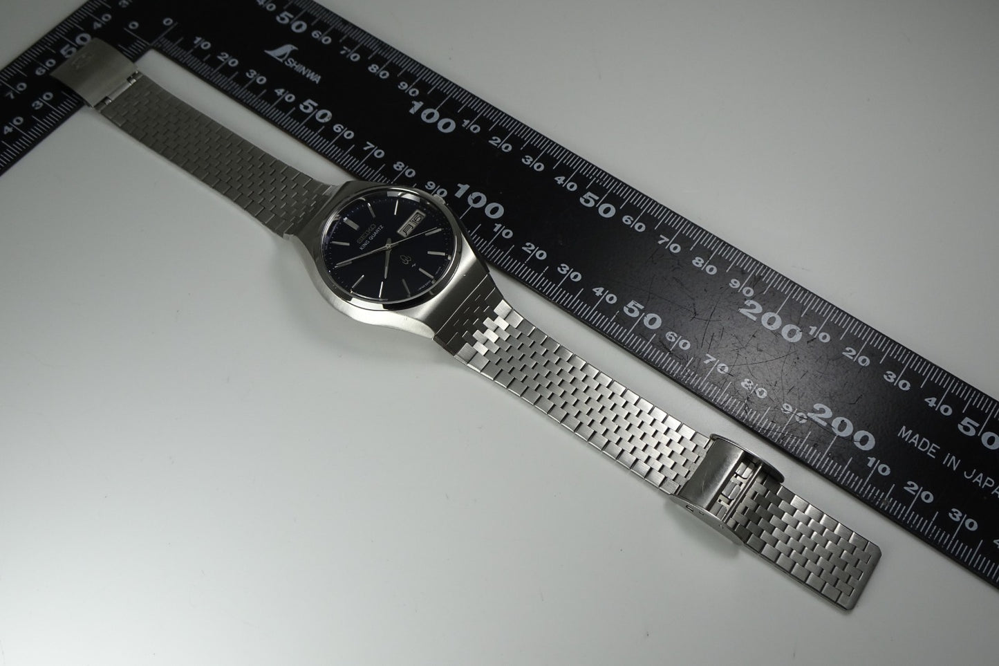 Vintage 1977 JAPAN SEIKO KING QUARTZ 5856-8000 8Jewels Quartz.