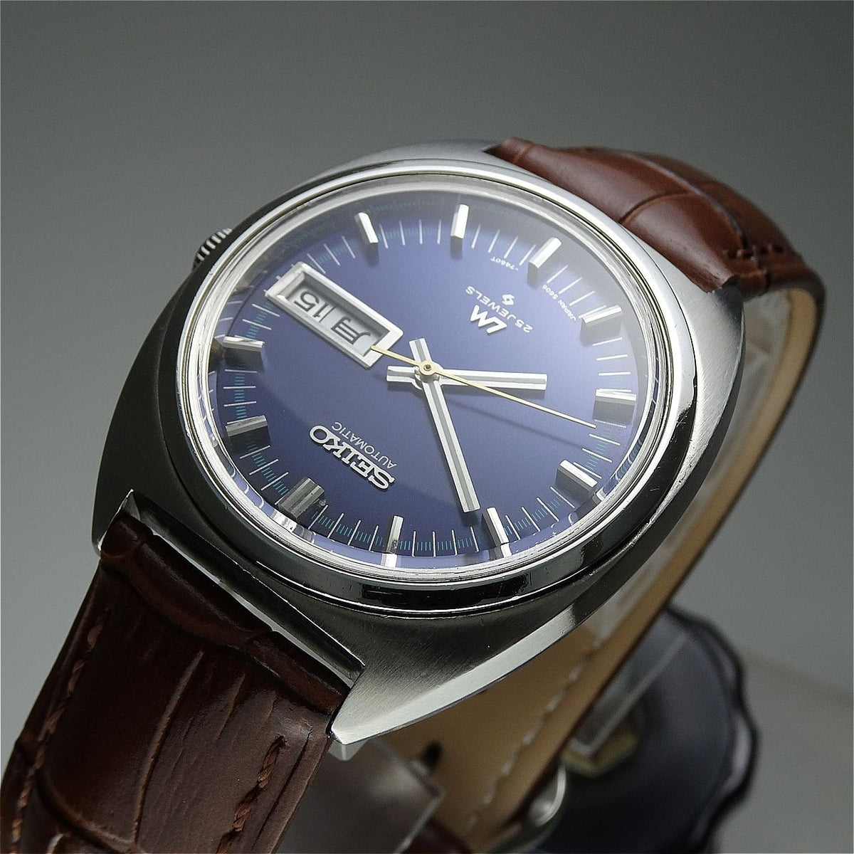 Serviced  Vintage 1971 JAPAN SEIKO LORD MATIC WEEKDATER 5606-7140 25J Automatic.