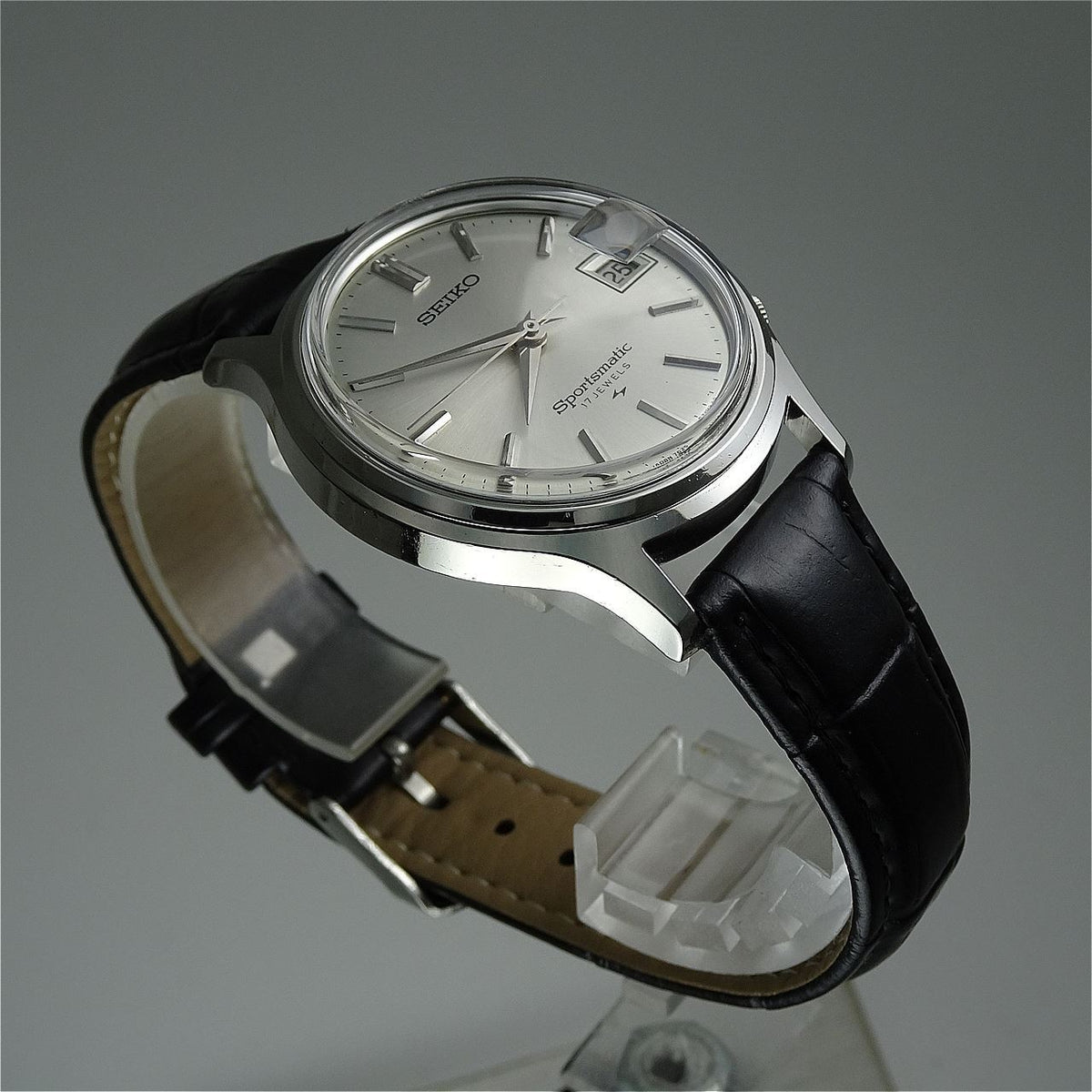 Vintage 1968 JAPAN SEIKO SPORTSMATIC CALENDAR 7625-8293 17Jewels Automatic.