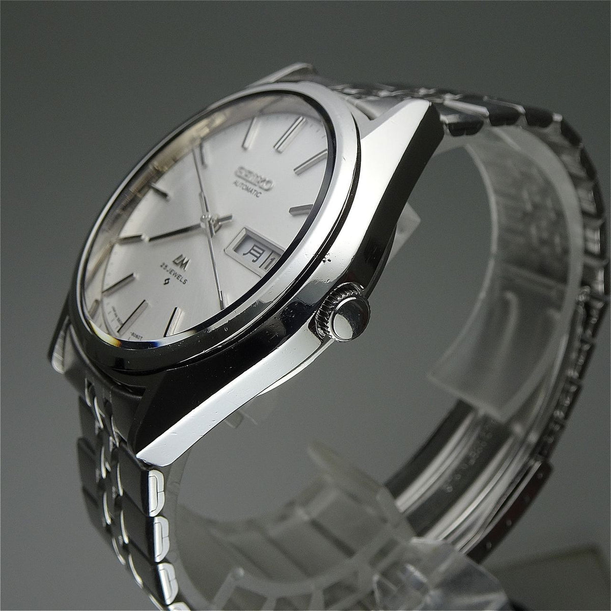 Serviced Vintage 1974 JAPAN SEIKO LORD MATIC WEEKDATER 5606-8030 25J Automatic.