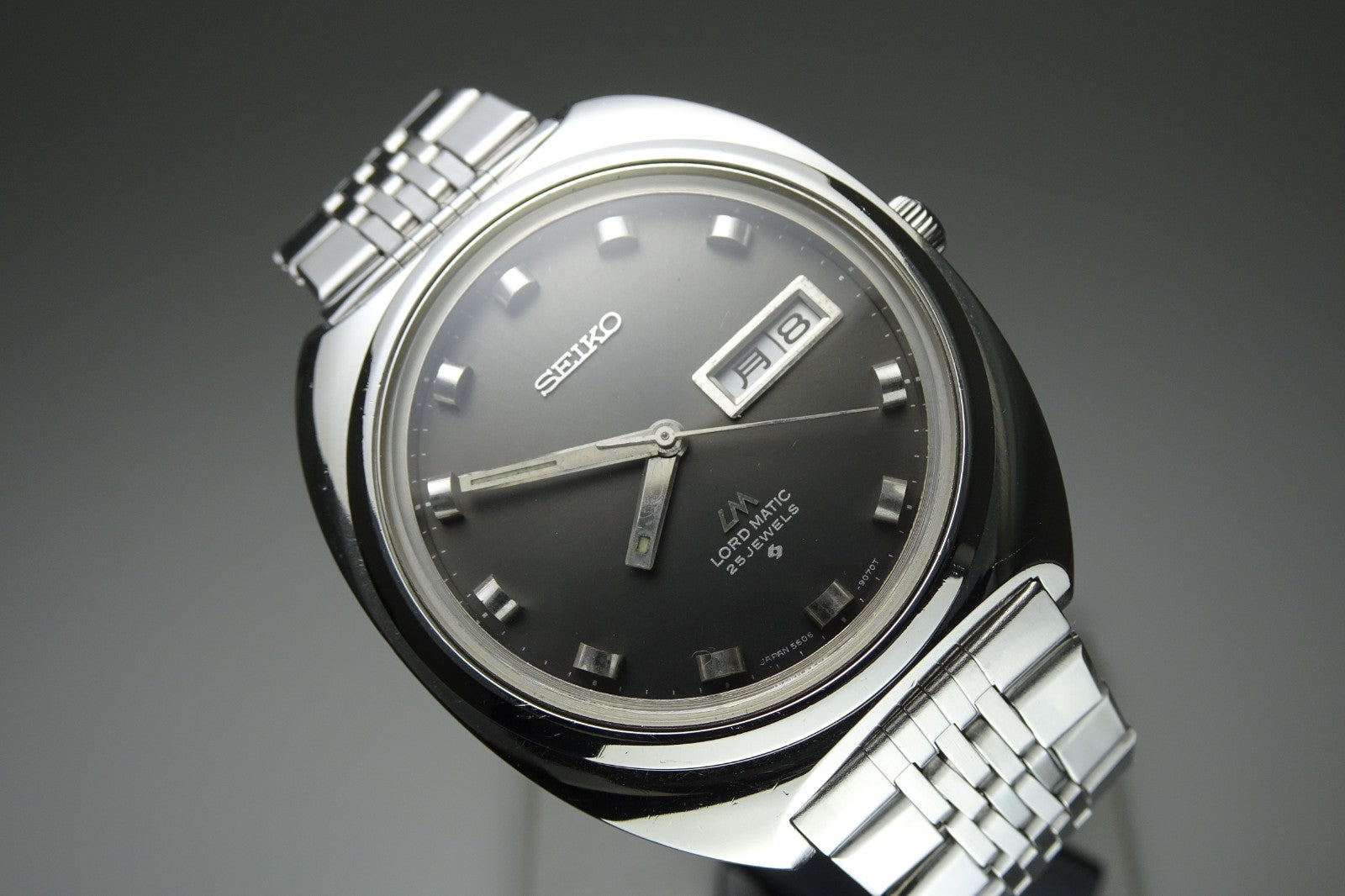 Vintage 1969 JAPAN SEIKO LORD MATIC WEEKDATER 5606-9040 25Jewels Automatic.