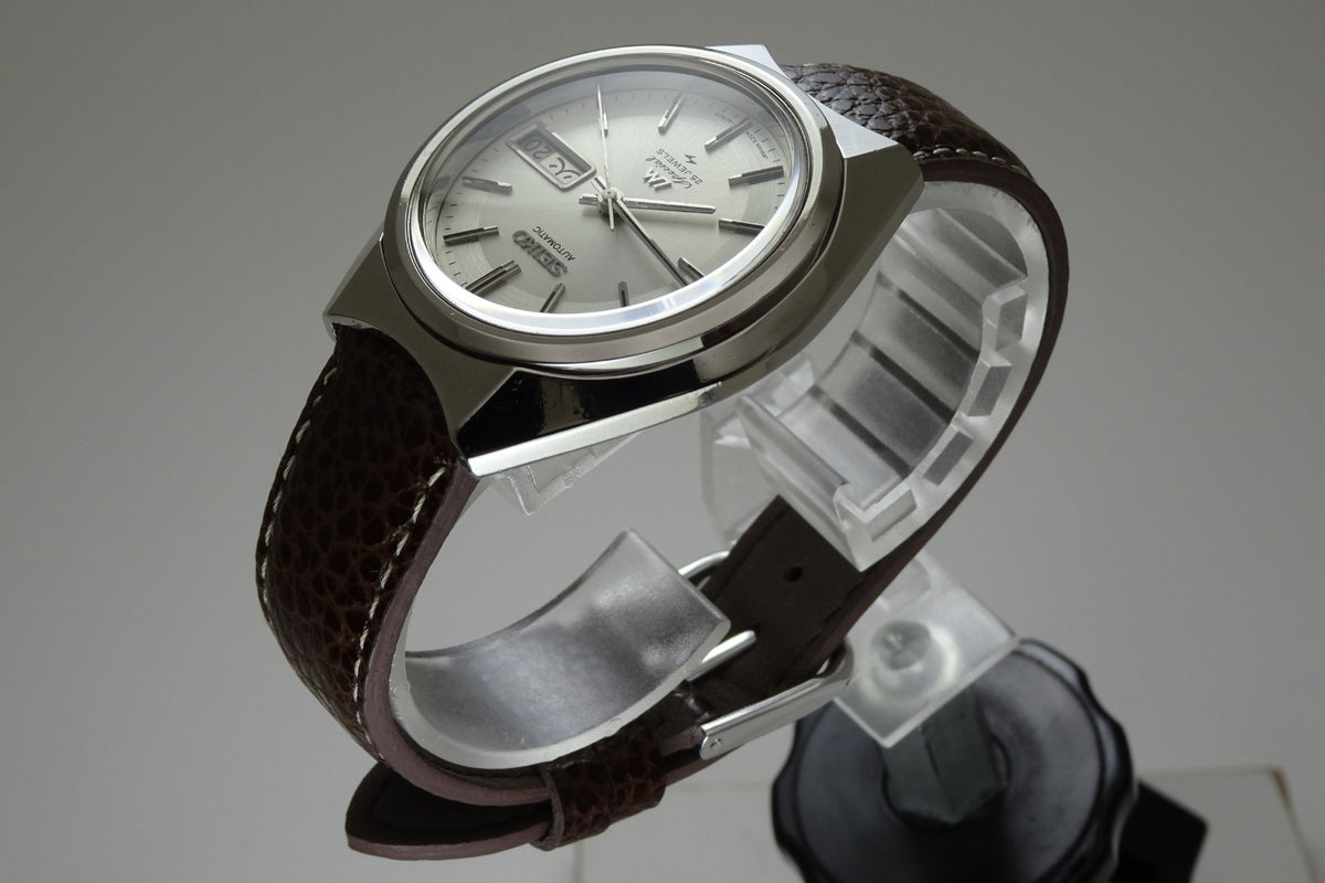 Vintage 1972 JAPAN SEIKO LORD MATIC SPECIAL WEEKDATER 5206-6110 25J Automatic.