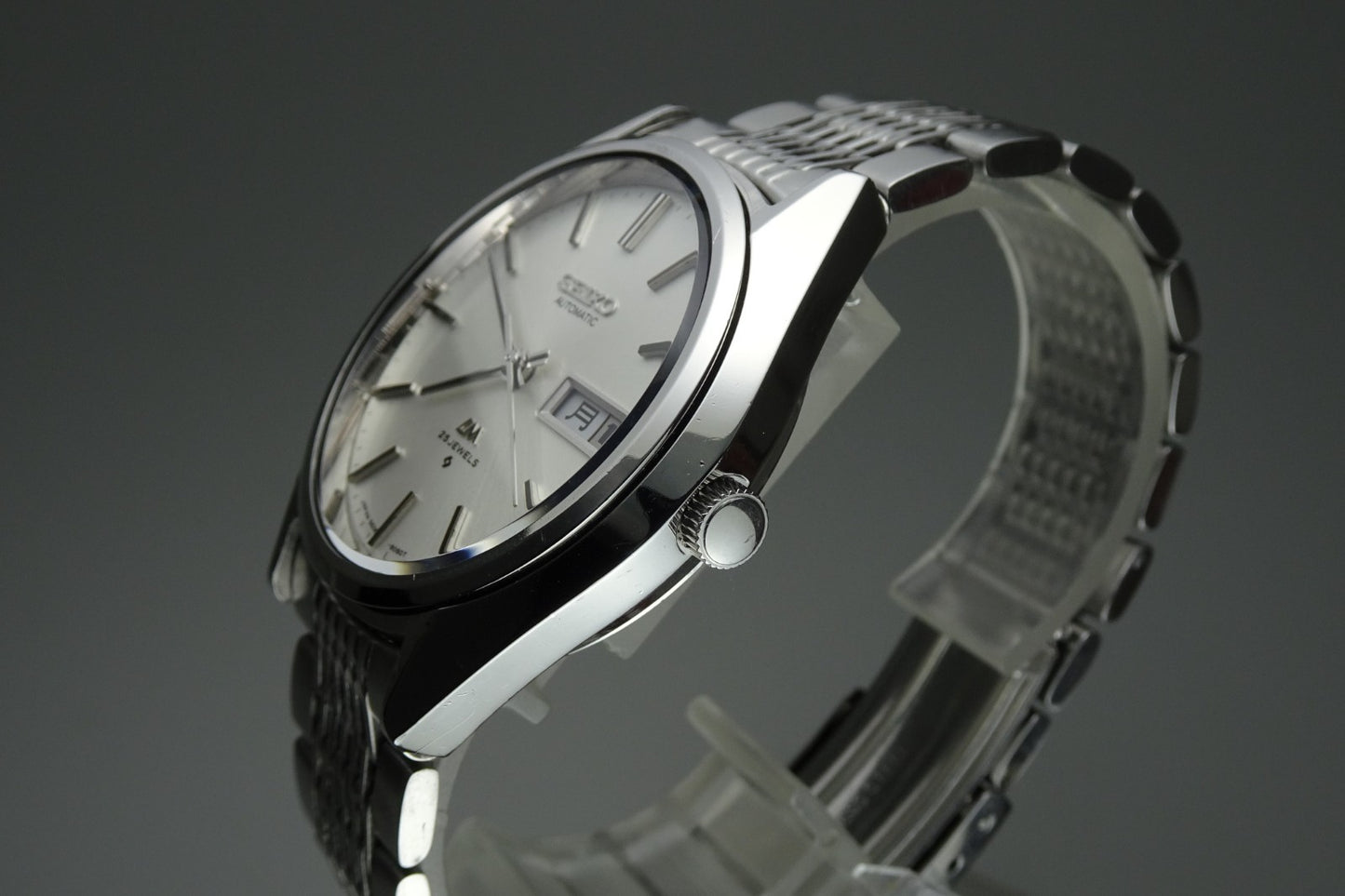 Vintage 1974 JAPAN SEIKO LORD MATIC WEEKDATER 5606-8031 25Jewels Automatic.