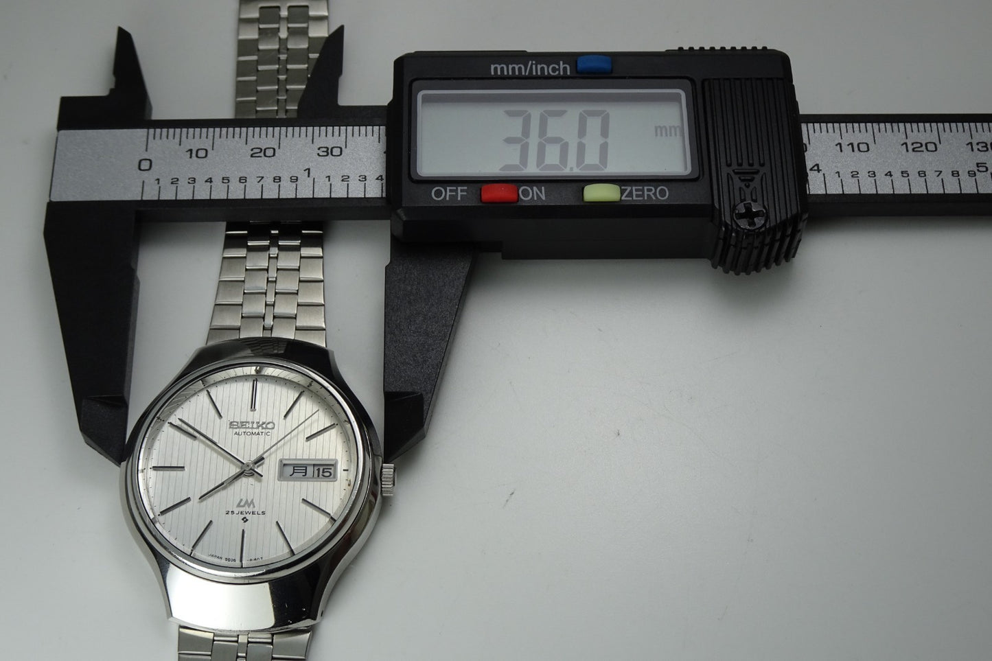 Serviced Vintage 1975 JAPAN SEIKO LORD MATIC WEEKDATER 5606-8120 25J Automatic.