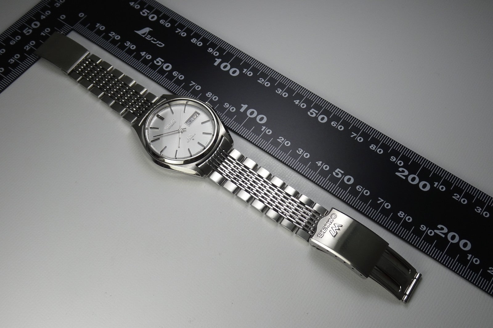 Vintage 1974 JAPAN SEIKO LORD MATIC WEEKDATER 5606-8050 23Jewels Automatic.