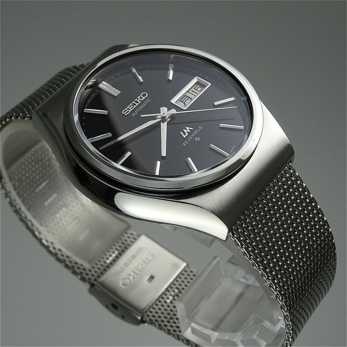 Vintage 1975 JAPAN LORD MATIC WEEKDATER 5606-8090 23Jewels Automatic.