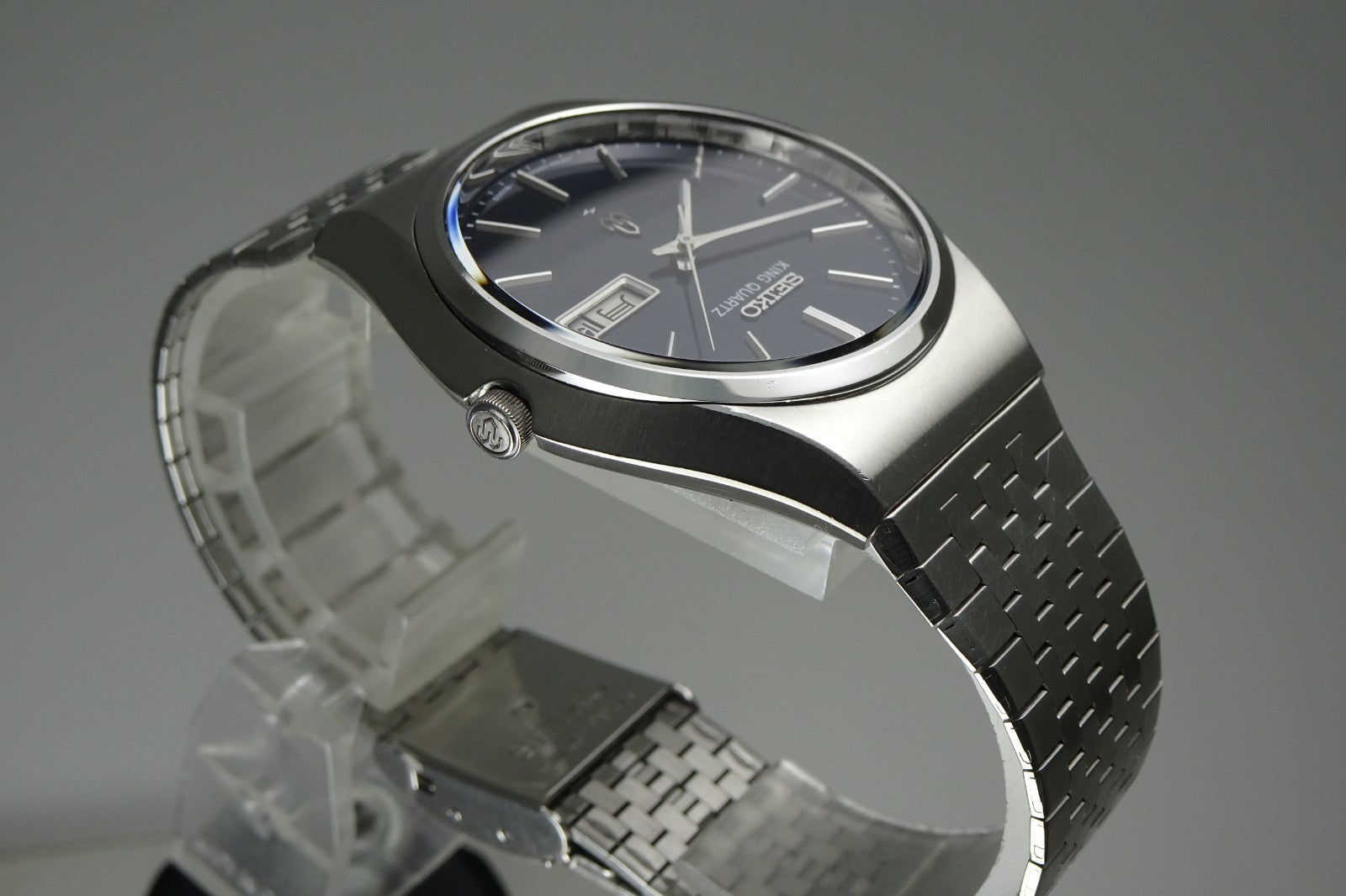 Vintage 1977 JAPAN SEIKO KING QUARTZ 5856-8000 8Jewels Quartz.
