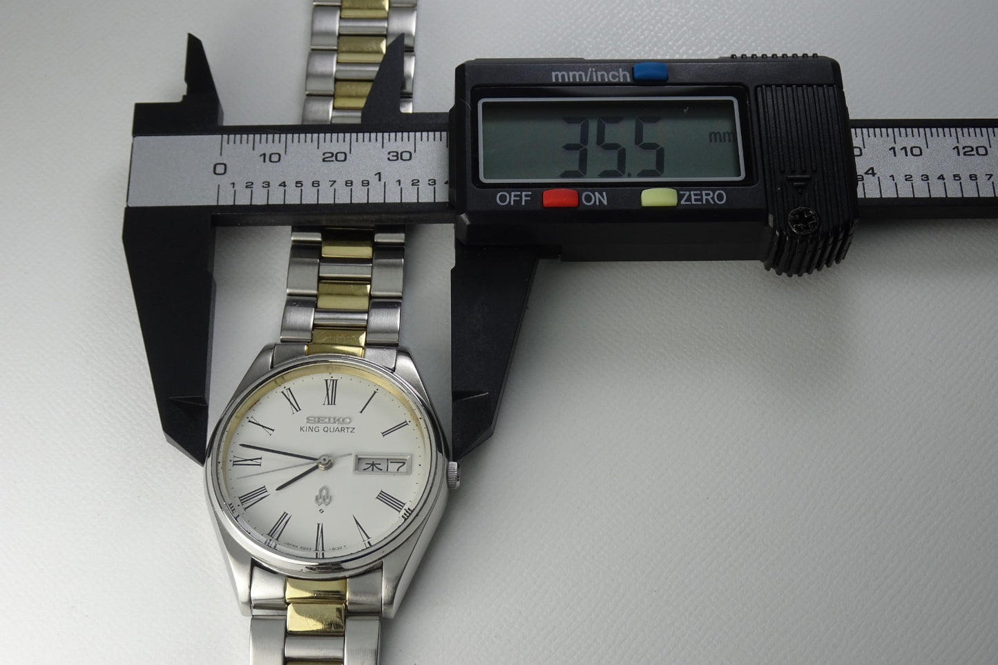 Vintage 1977 JAPAN SEIKO KING QUARTZ 4823-8110 7Jewels Quartz.