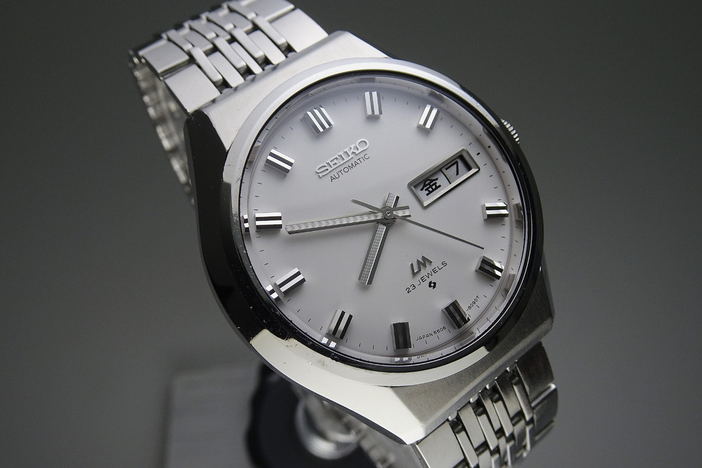 Serviced Vintage 1975 JAPAN SEIKO LORD MATIC WEEKDATER 5606-8061 23J Automatic.