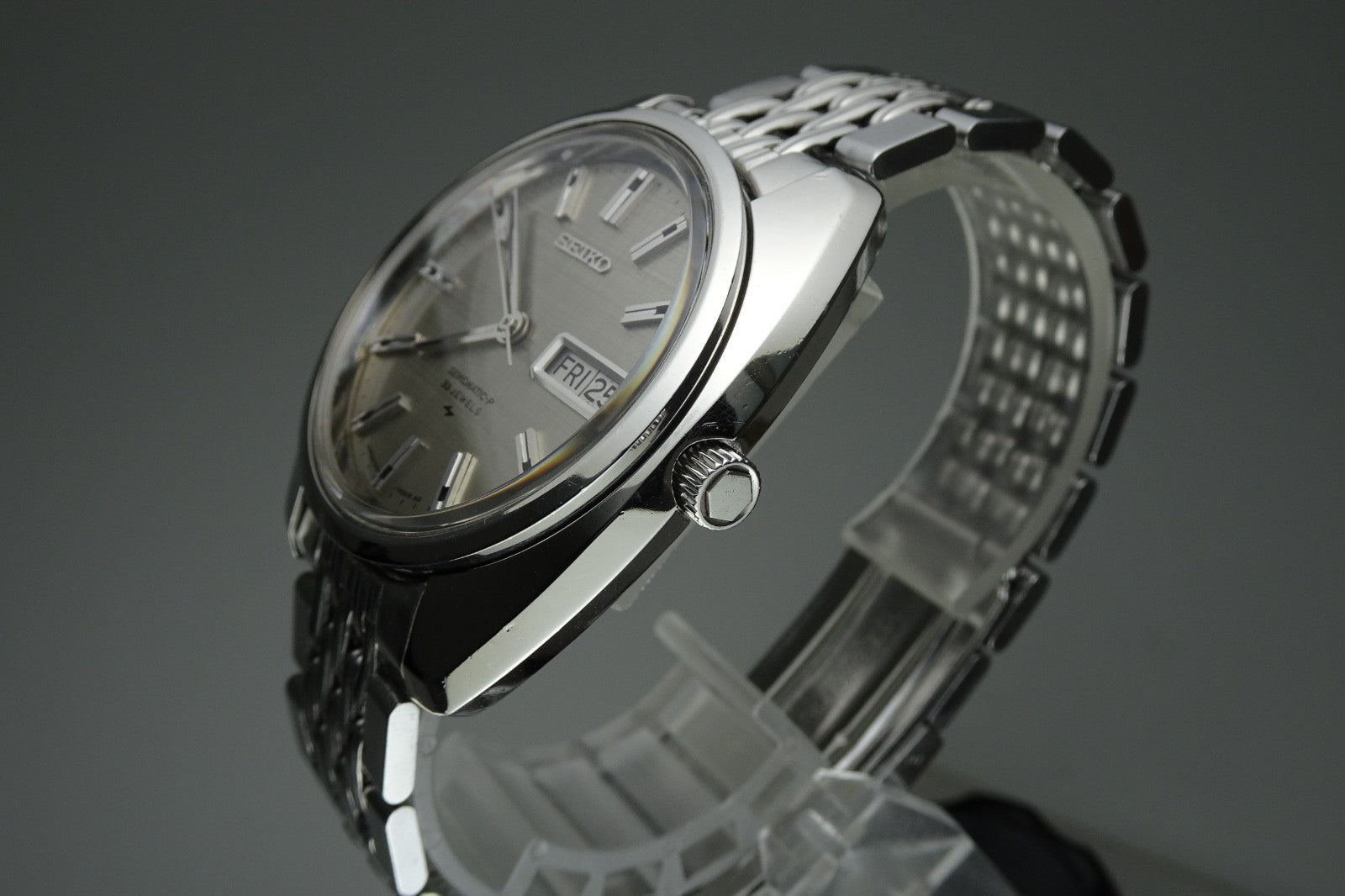 Vintage 1969 JAPAN SEIKO 51 SEIKOMATIC-P WEEKDATER 5106-7030 33Jewels Automatic.