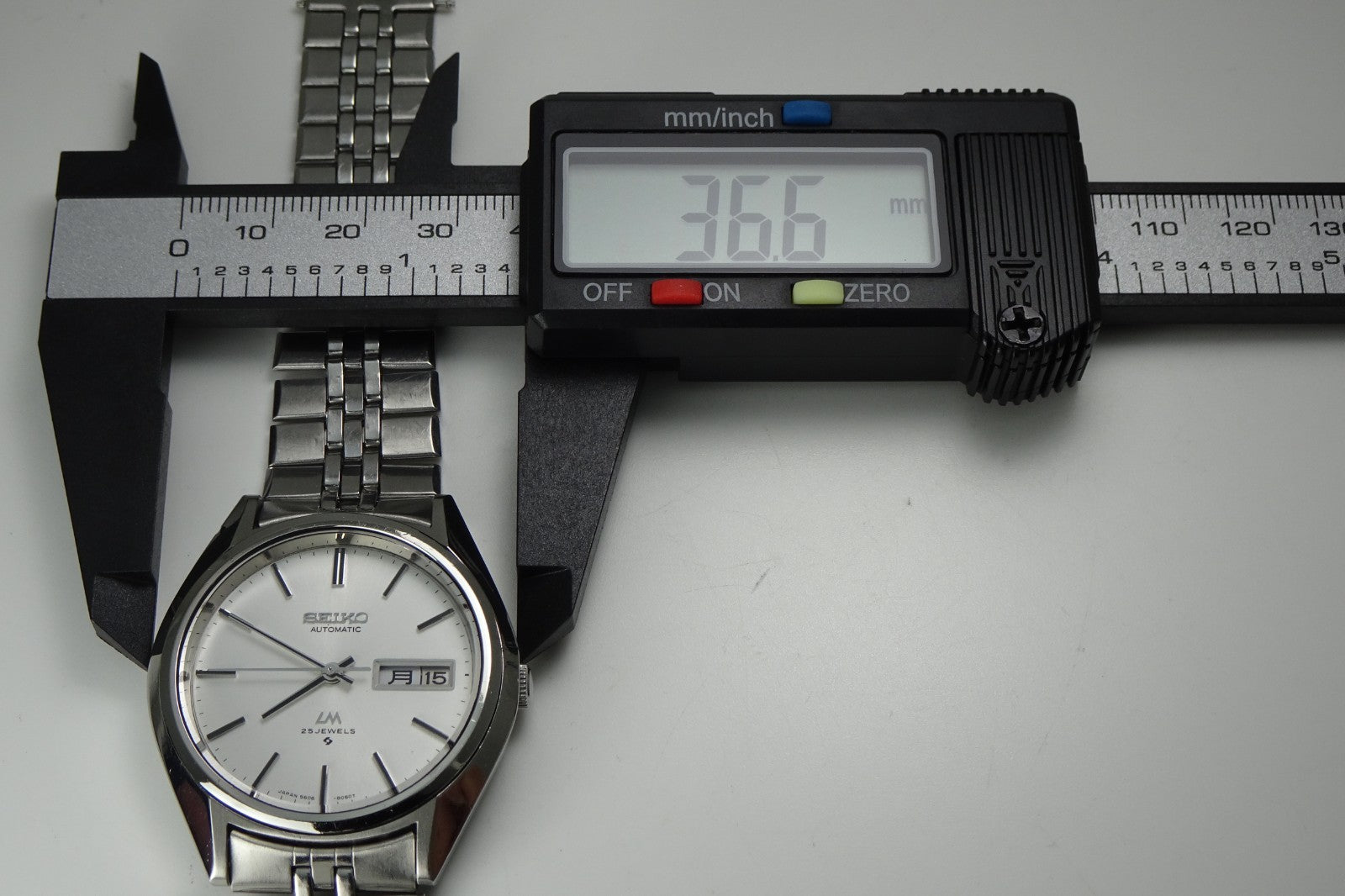 Serviced Vintage 1974 JAPAN SEIKO LORD MATIC WEEKDATER 5606-8030 25J Automatic.