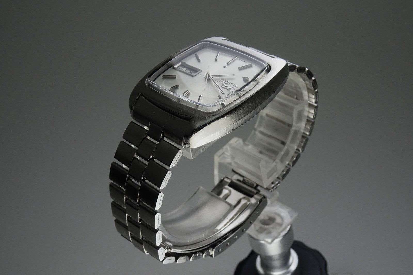 Vintage 1971 JAPAN SEIKO LORD MATIC WEEKDATER 5606-5040 23Jewels Automatic.