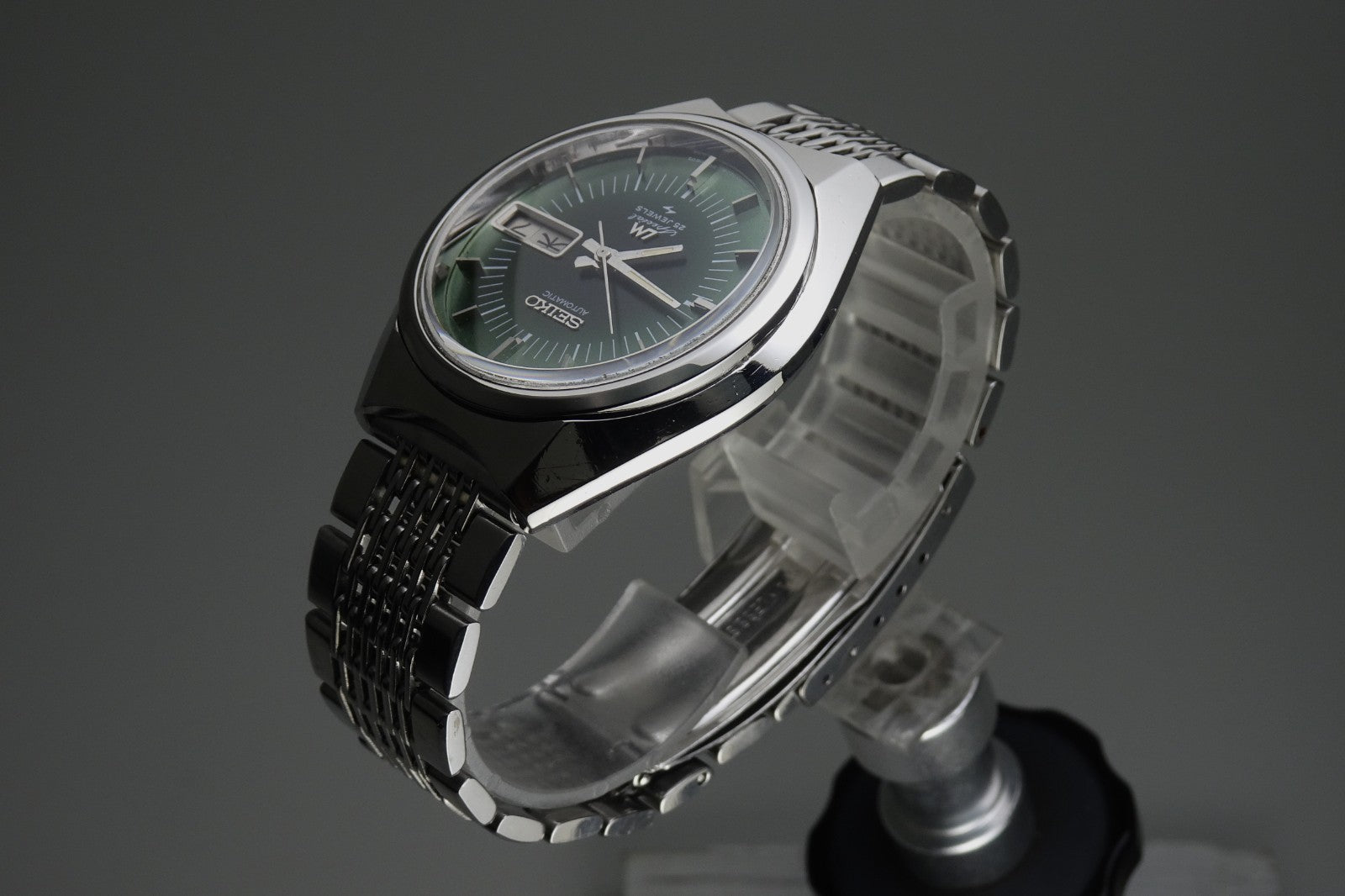 Vintage 1973 JAPAN SEIKO LORD MATIC SP WEEKDATER 5206-6110 25J Automatic.