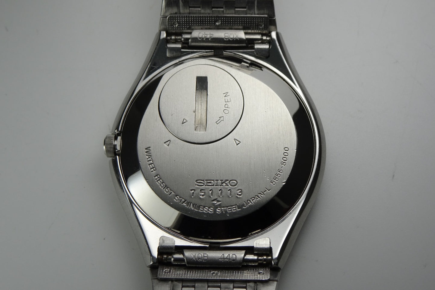 Vintage 1977 JAPAN SEIKO KING QUARTZ 5856-8000 8Jewels Quartz.