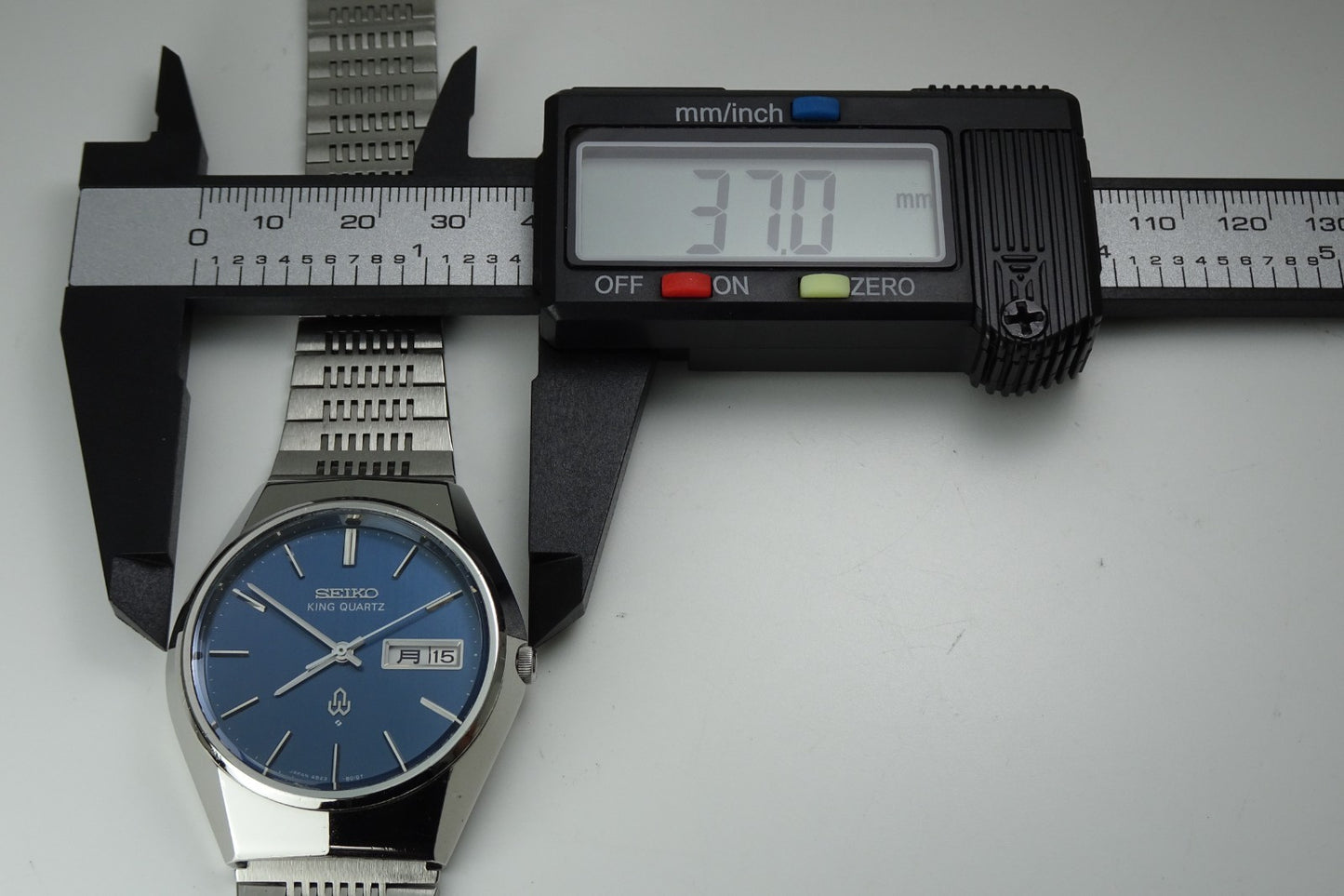 Vintage 1976 JAPAN SEIKO KING QUARTZ 4823-8010 7Jewels Quartz.