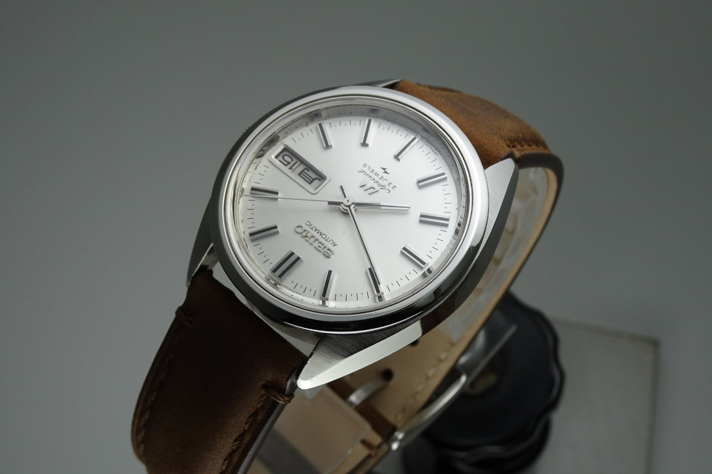 Serviced  Vintage 1970 JAPAN SEIKO LORD MATIC SP  5206-6020 23J Automatic.