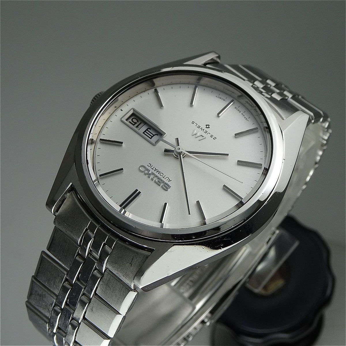 Serviced Vintage 1974 JAPAN SEIKO LORD MATIC WEEKDATER 5606-8030 25J Automatic.