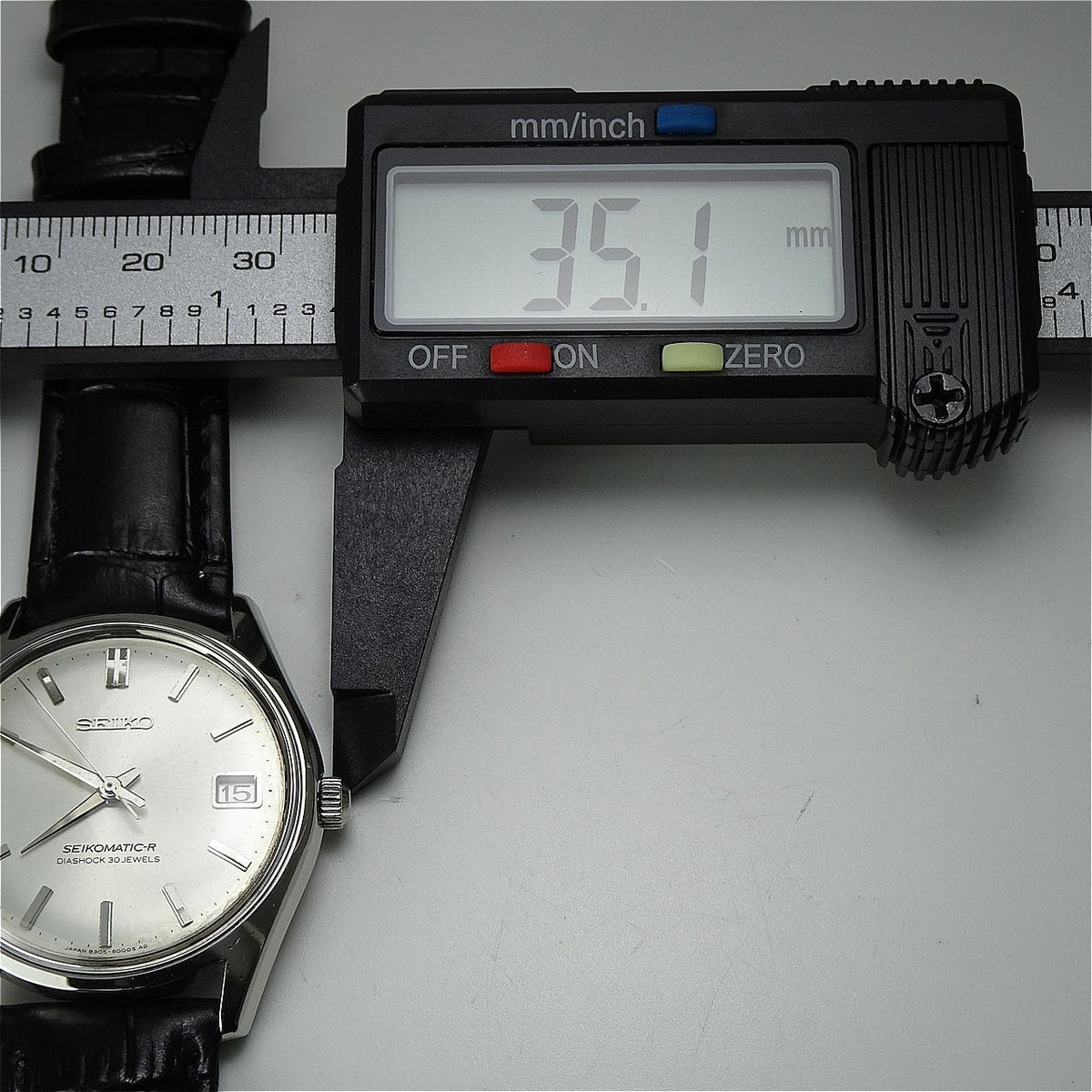Vintage 1966 JAPAN SEIKO SEIKOMATIC-R 8305-8010 30Jewels Automatic.
