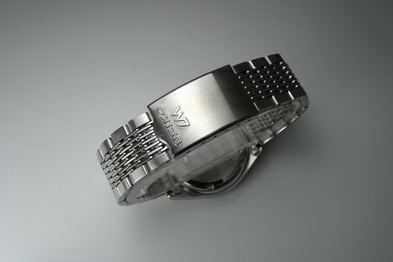 Vintage 1974 JAPAN SEIKO LORD MATIC WEEKDATER 5606-7072 23Jewels Automatic.