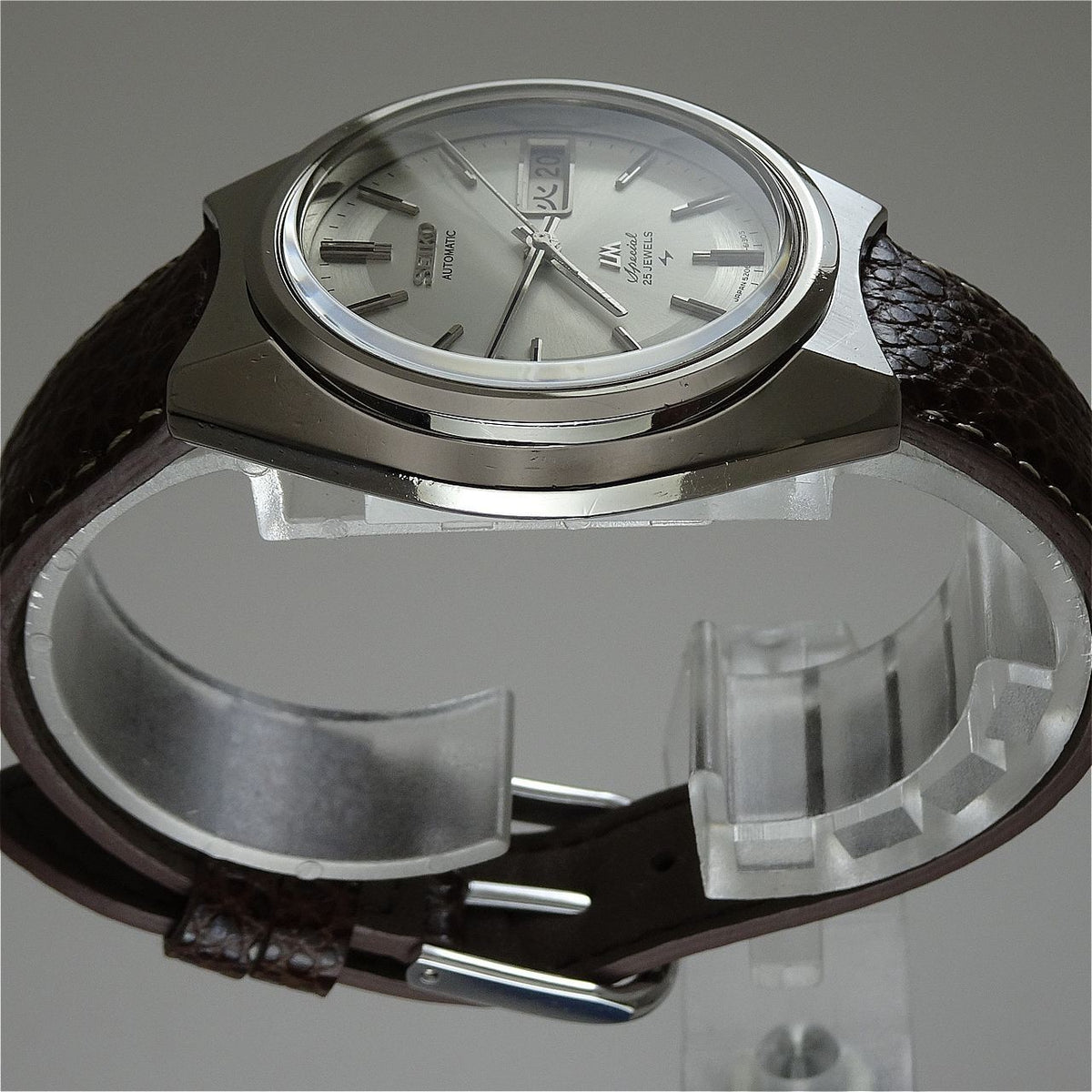 Serviced Vintage 1972 JAPAN SEIKO LORD MATIC SP  5206-6110 25J Automatic.