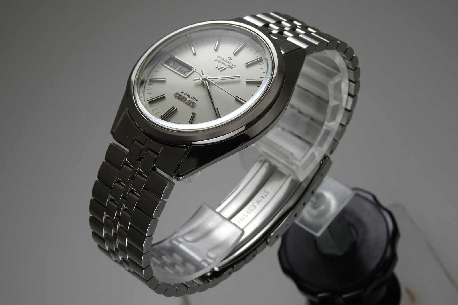 Vintage 1972 JAPAN SEIKO LORD MATIC SPECIAL WEEKDATER 5206-6130 25J Automatic.
