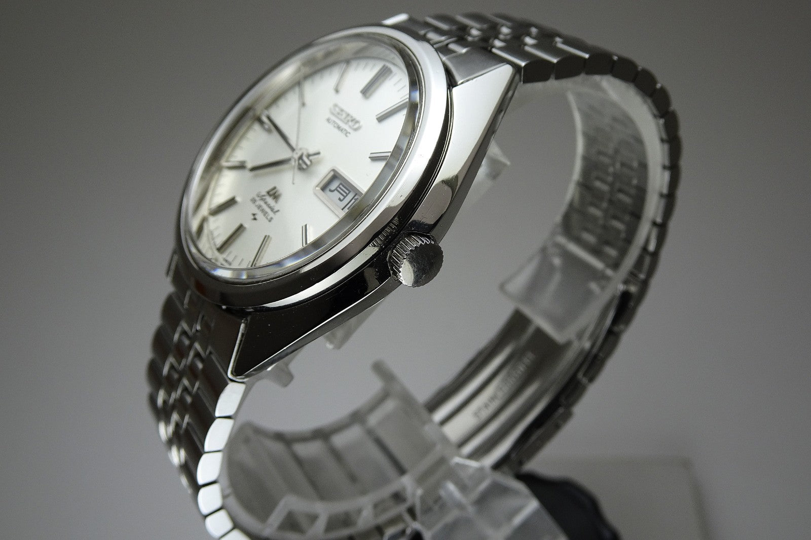Vintage 1972 JAPAN SEIKO LORD MATIC SPECIAL WEEKDATER 5206-6130 25J Automatic.