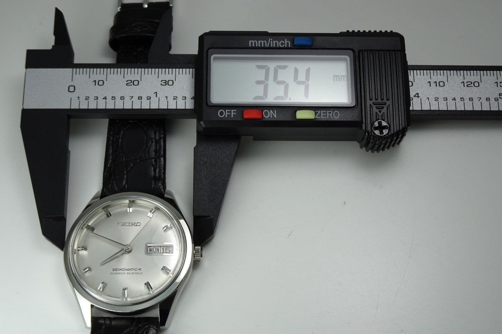 Vintage 1966 JAPAN SEIKO SEIKOMATIC-R WEEKDATER 8306-8001 30Jewels Automatic.