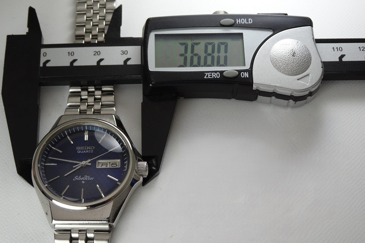 Vintage 1977 JAPAN SEIKO SilverWave 0923-7010 9Jewels Quartz.