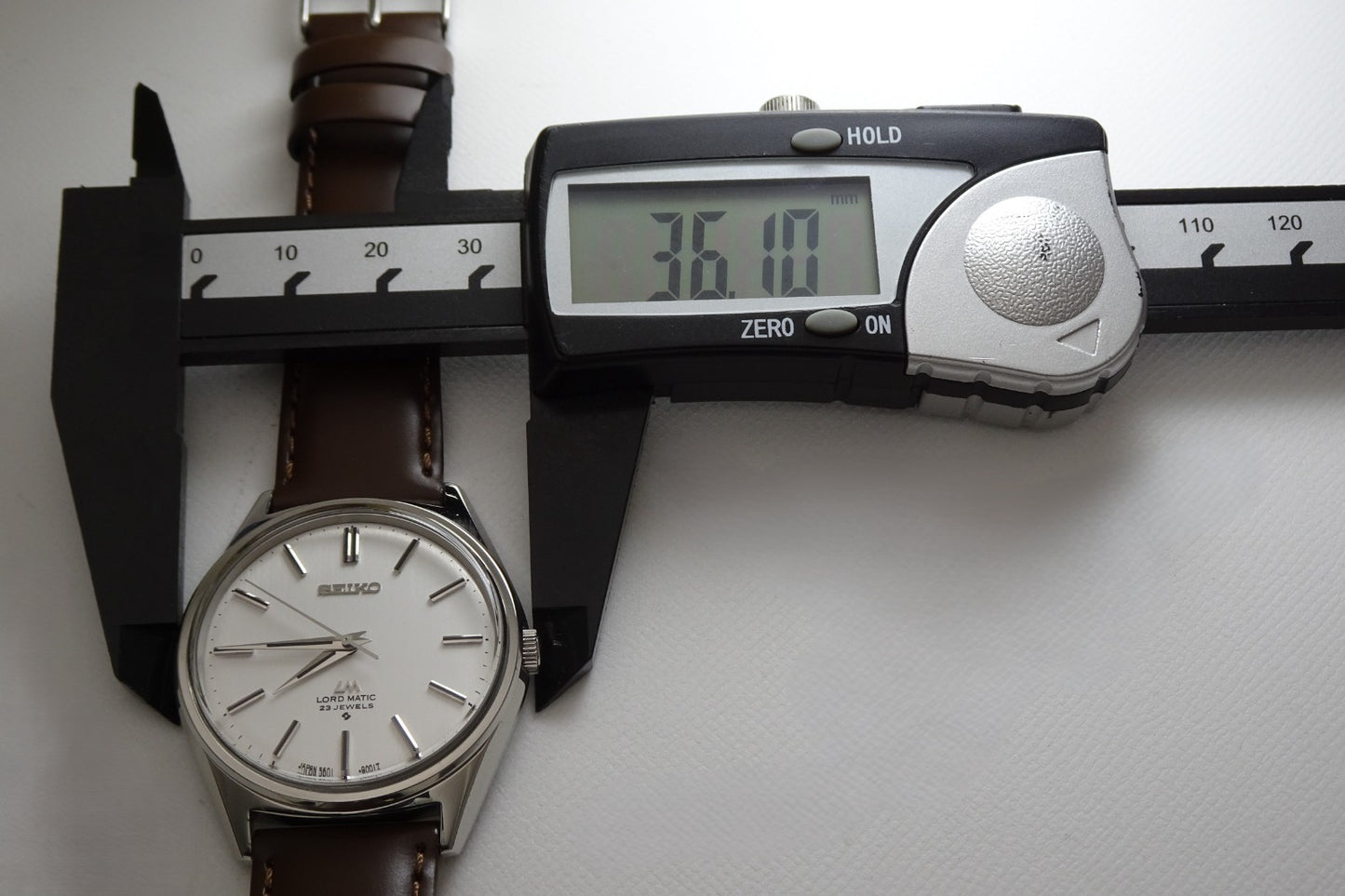 Vintage 1975 JAPAN SEIKO LORD MATIC 5601-9000 23Jewels Automatic.