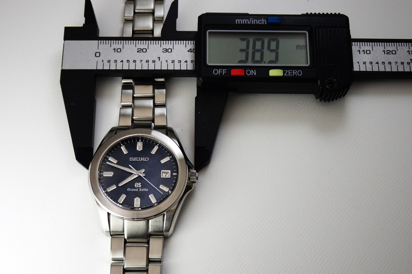 Vintage 1999 JAPAN GRAND SEIKO 8J56-8020 7Jewels Quartz.