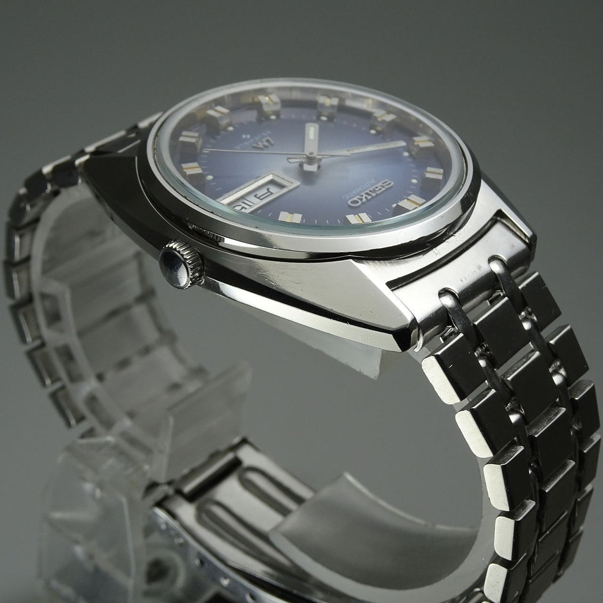 Serviced  Vintage 1973 JAPAN SEIKO LORD MATIC WEEKDATER 5606-7231 25J Automatic.