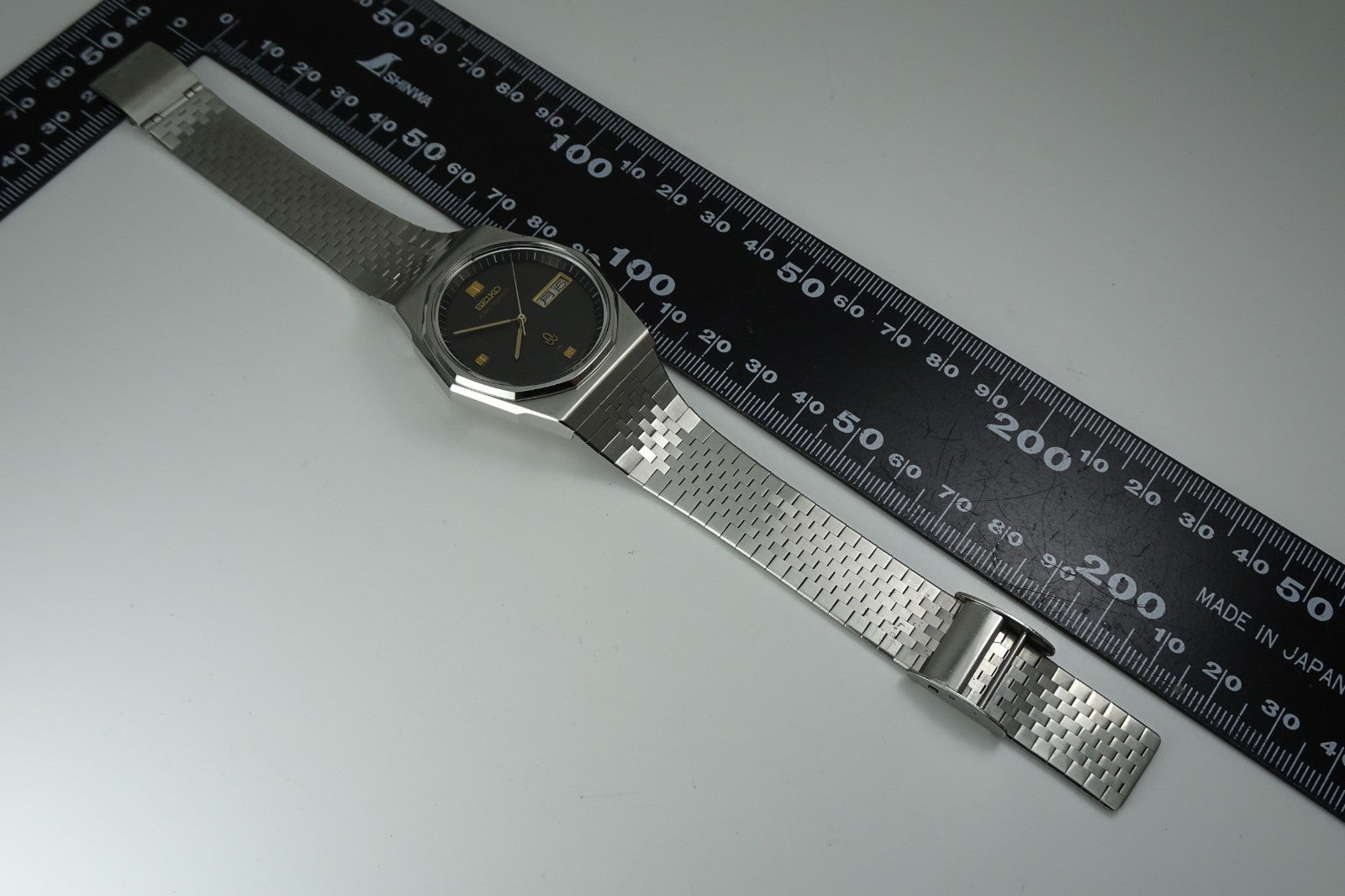 Vintage 1978 JAPAN SEIKO KING QUARTZ 5856-8080 8Jewels Quartz.