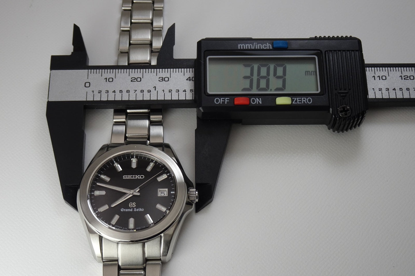 Vintage 2005 JAPAN GRAND SEIKO 8J56-8020 7Jewels Quartz.