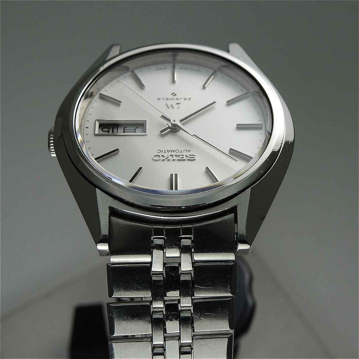 Serviced Vintage 1974 JAPAN SEIKO LORD MATIC WEEKDATER 5606-8030 25J Automatic.