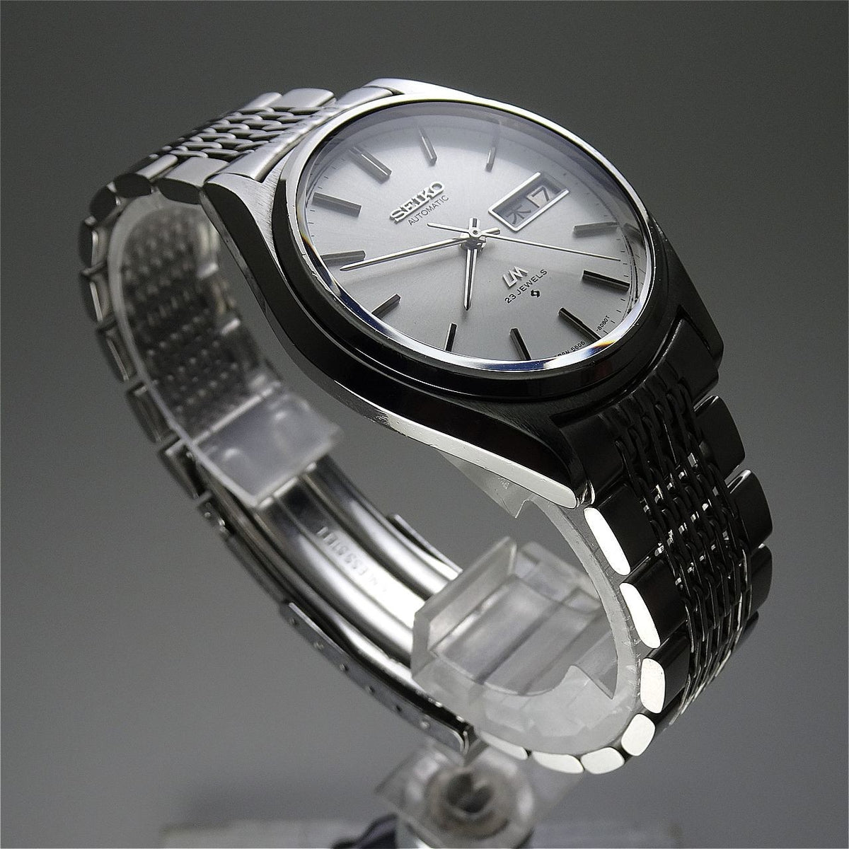 Serviced  Vintage 1975 JAPAN SEIKO LORD MATIC WEEKDATER 5606-8051 23J Automatic.