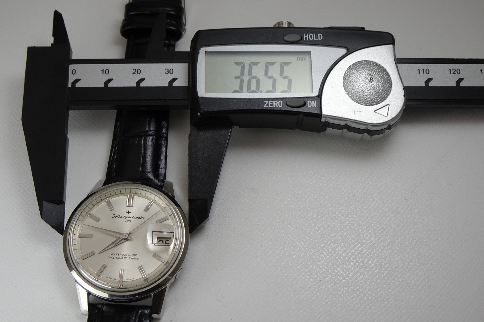 Serviced Vintage 1965 JAPAN SEIKO SPORTSMATIC CALENDAR 7625-8961 17J Automatic.