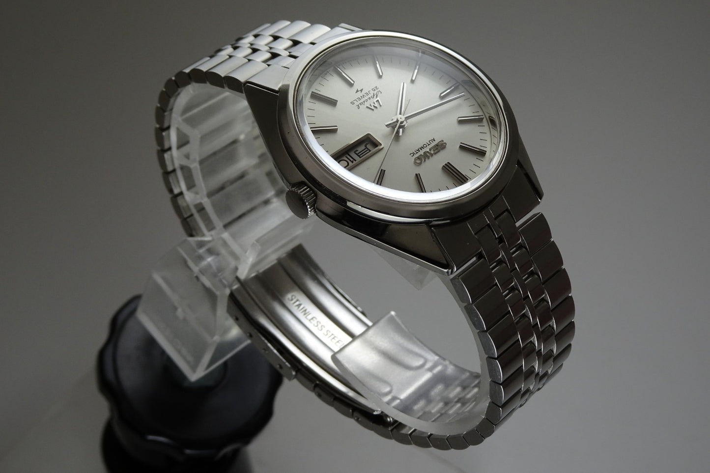 Vintage 1972 JAPAN SEIKO LORD MATIC SPECIAL WEEKDATER 5206-6130 25J Automatic.