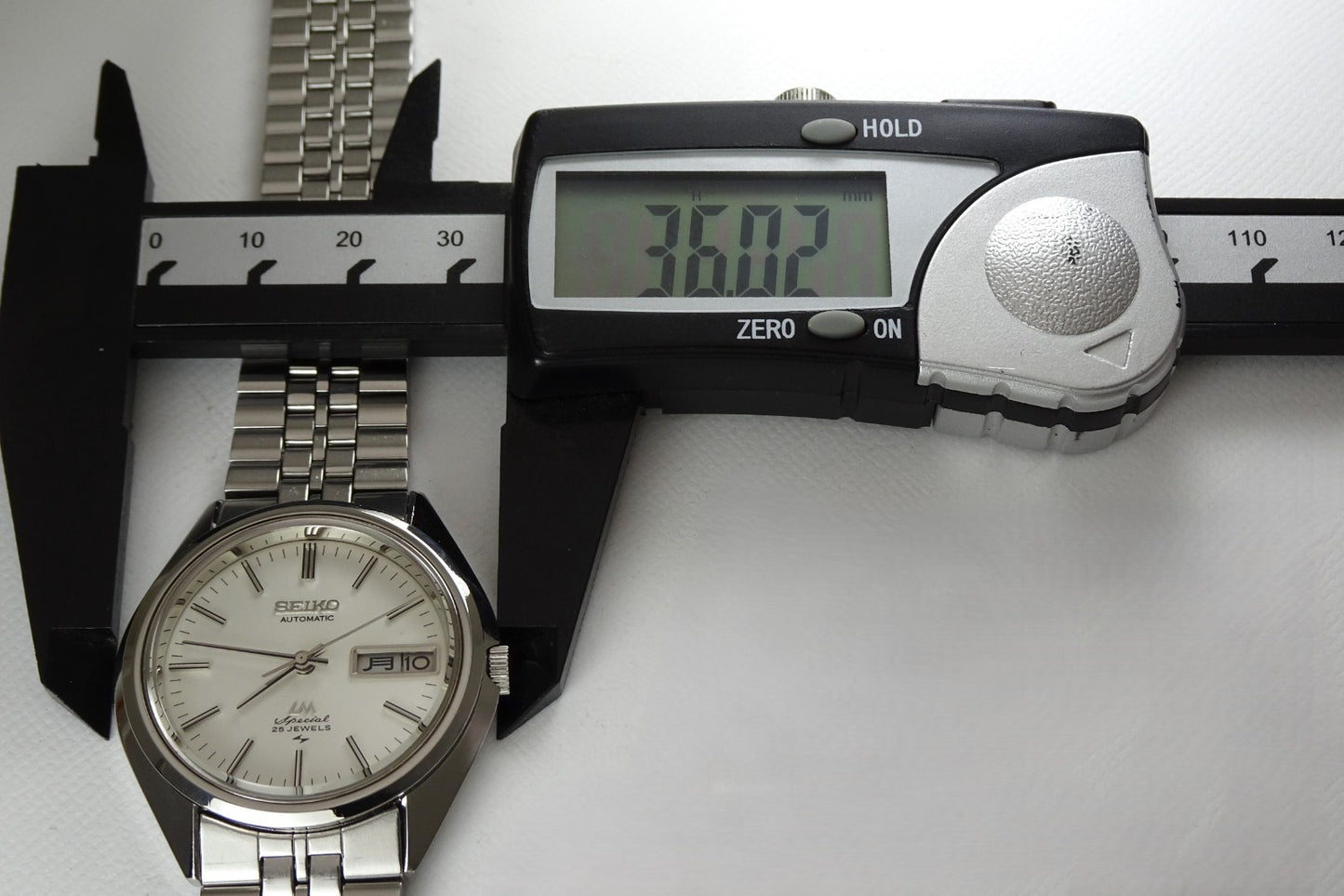 Vintage 1972 JAPAN SEIKO LORD MATIC SPECIAL WEEKDATER 5206-6130 25J Automatic.