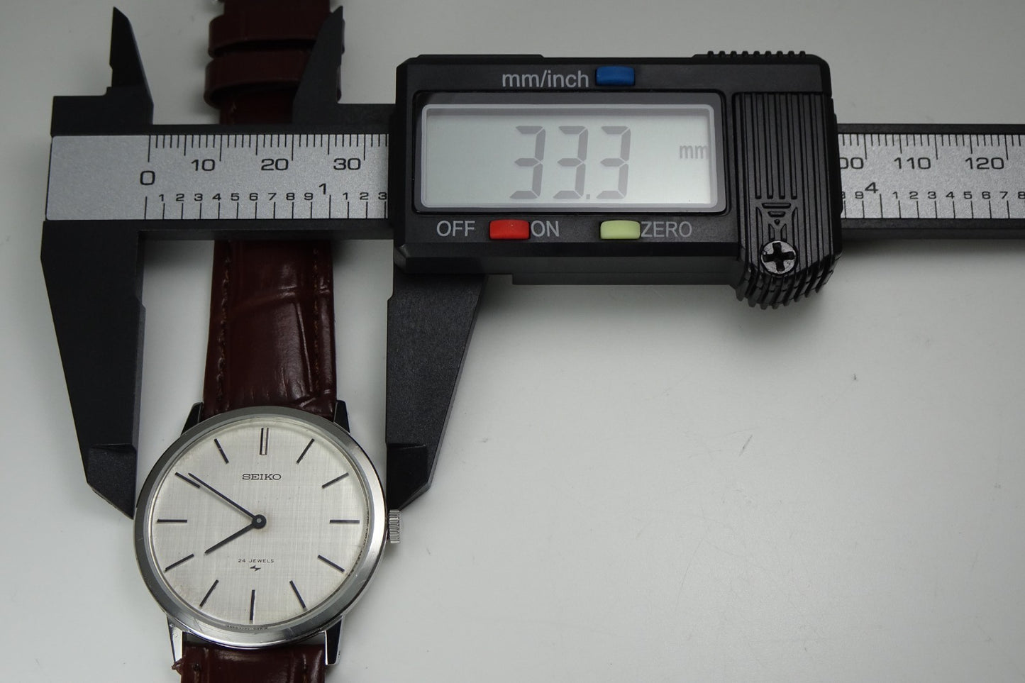 Serviced  Vintage 1973 JAPAN SEIKO CHARIOT HI-BEAT 2220-0180 24J Hand-winding.