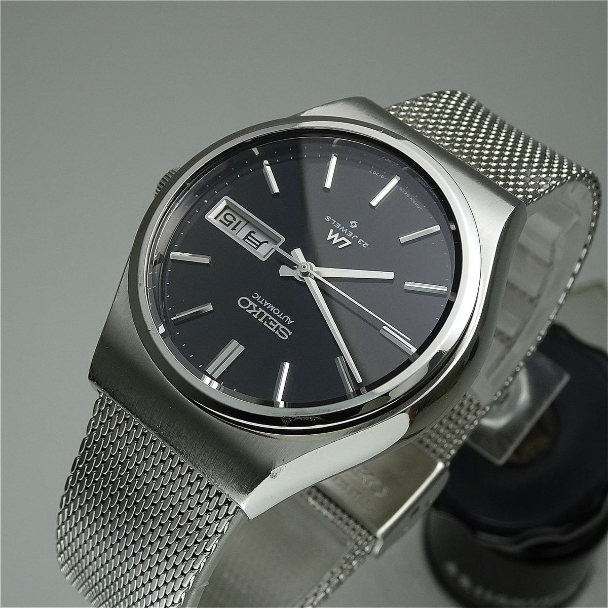 Vintage 1975 JAPAN LORD MATIC WEEKDATER 5606-8090 23Jewels Automatic.