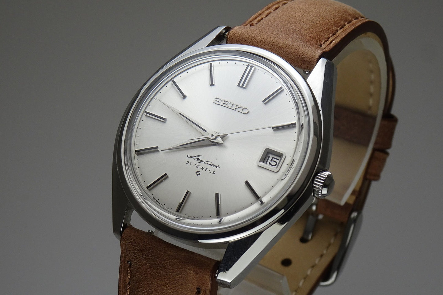Serviced Vintage 1969 JAPAN SEIKO SKYLINER CALENDAR 6102-8000 21J Hand-winding.