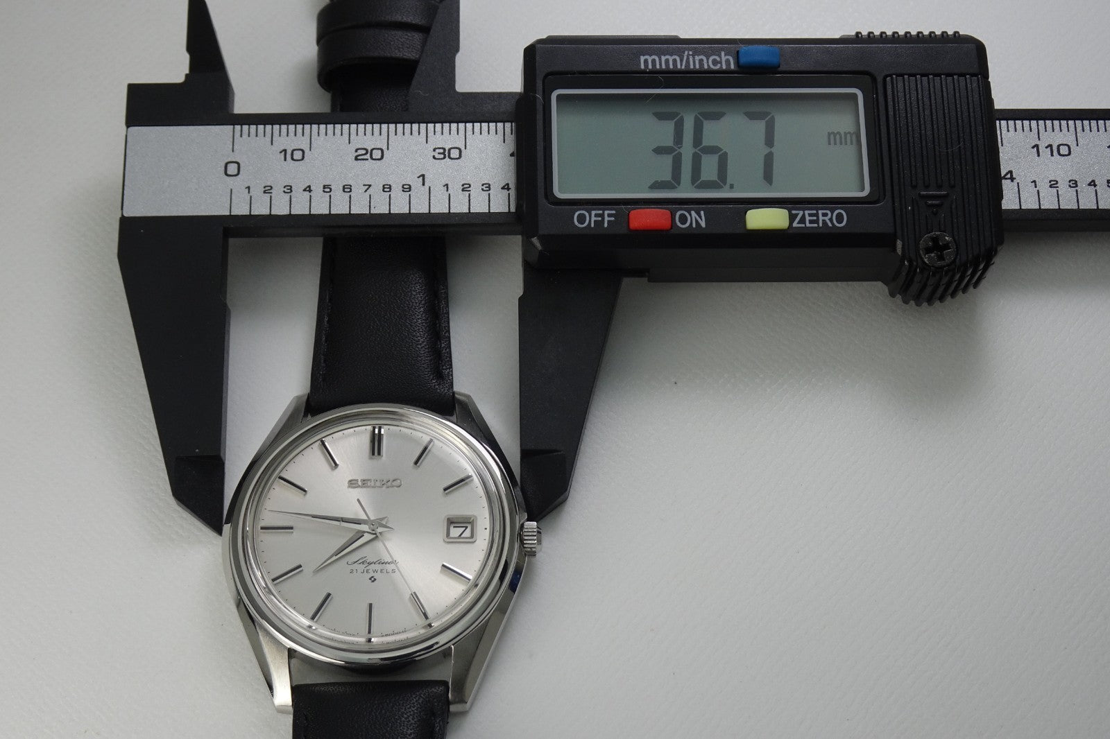 Serviced Vintage 1971 JAPAN SEIKO SKYLINER CALENDAR 6102-8000 21J Hand-winding.