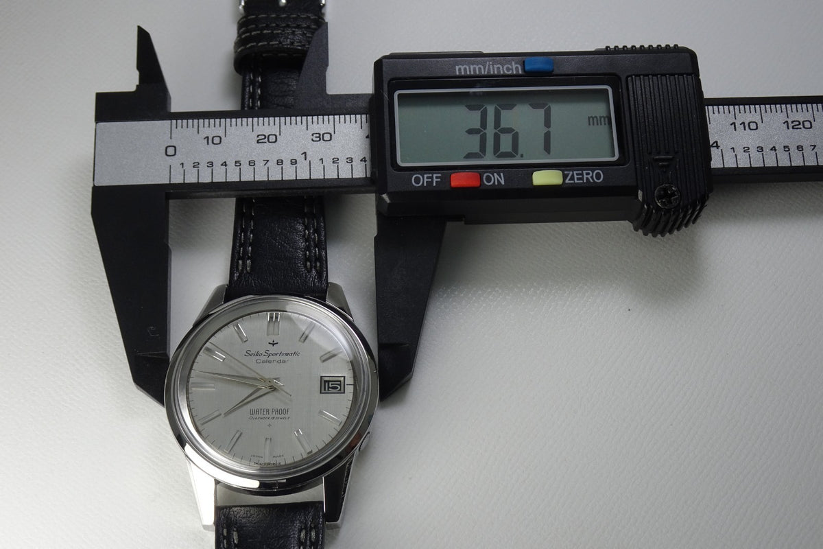 Vintage 1962’s JAPAN SEIKO SPORTSMATIC CALENDAR J13057 19Jewels Automatic.