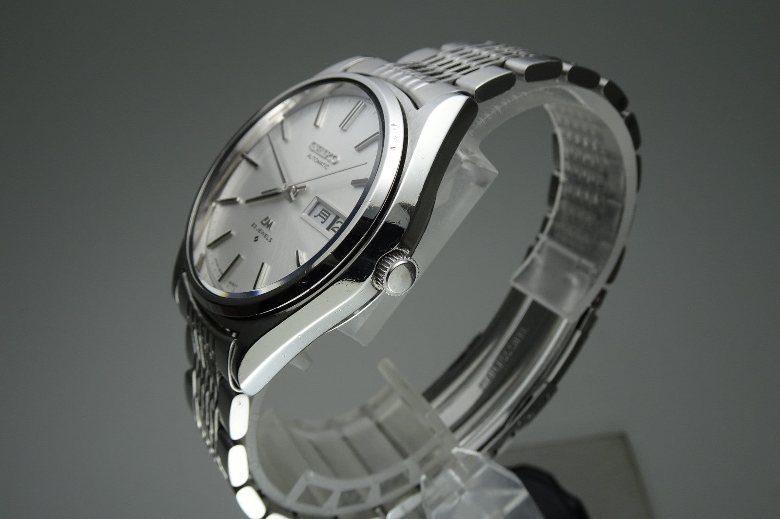 Vintage 1975 JAPAN SEIKO LORD MATIC WEEKDATER 5606-8051 23Jewels Automatic.