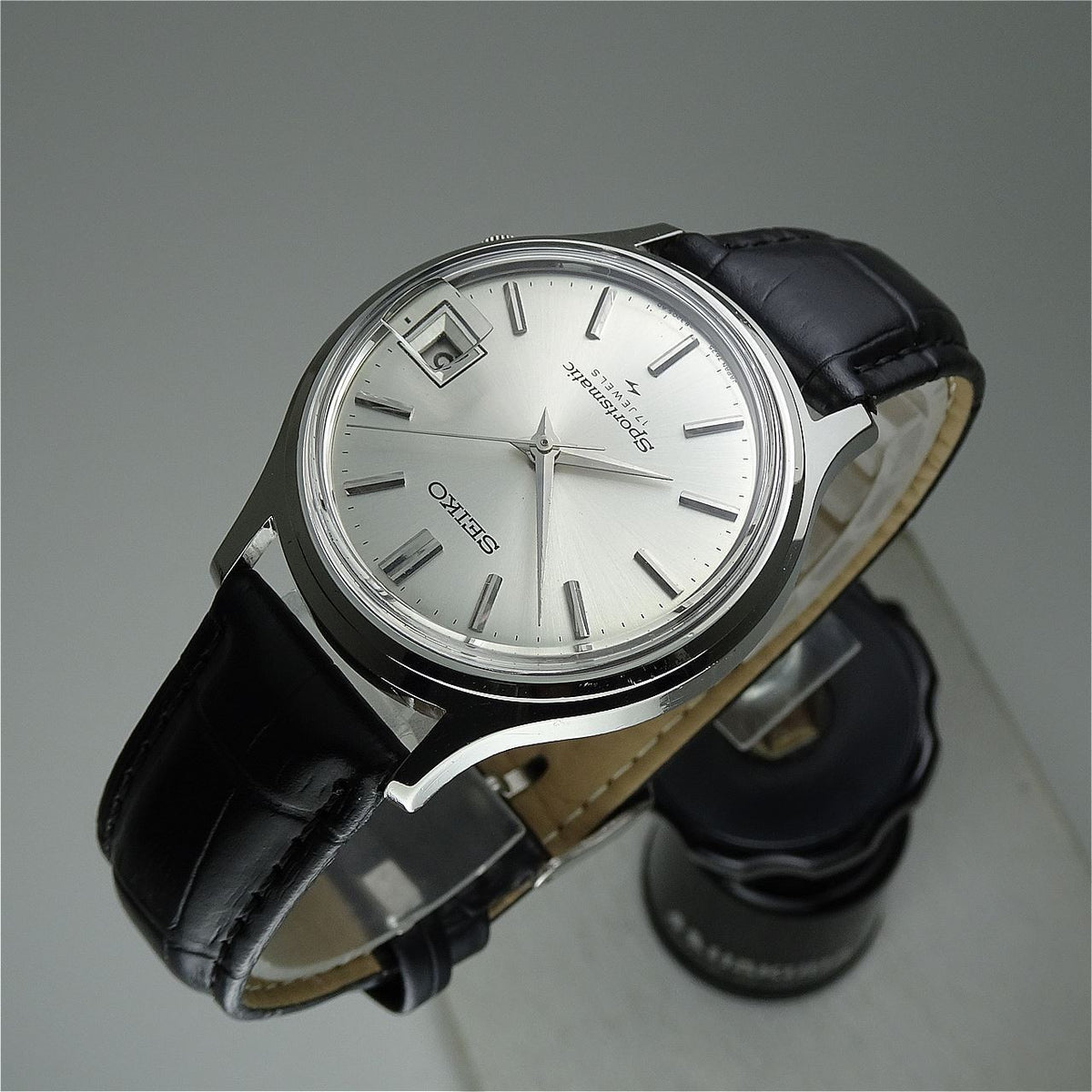 Vintage 1968 JAPAN SEIKO SPORTSMATIC CALENDAR 7625-8293 17Jewels Automatic.