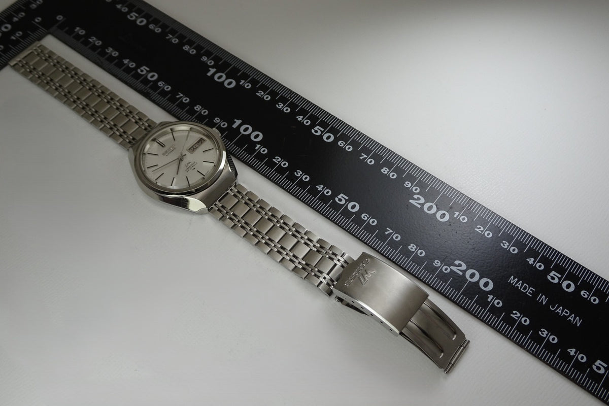 Serviced  Vintage 1972 JAPAN SEIKO LORD MATIC SP  5206-6120 23J Automatic.