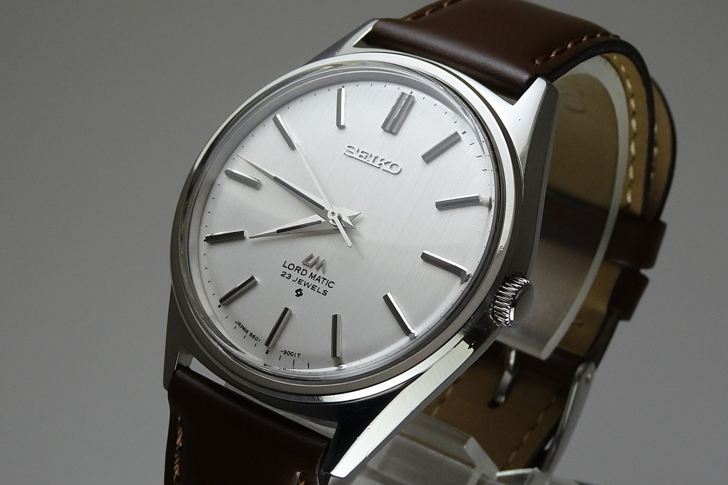 Vintage 1975 JAPAN SEIKO LORD MATIC 5601-9000 23Jewels Automatic.