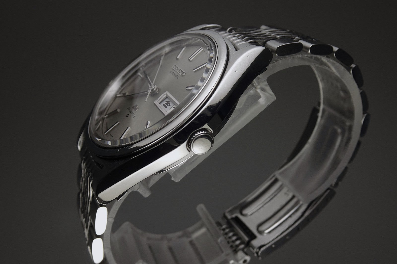 Serviced  Vintage 1973 JAPAN SEIKO LORD MATIC WEEKDATER 5606-7071 23J Automatic.
