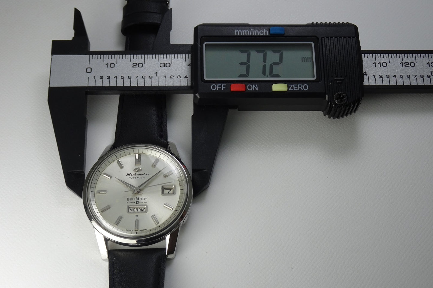 Vintage 1964 JAPAN SEIKO MATIC WEEKDATER J13080 33Jewels Automatic.