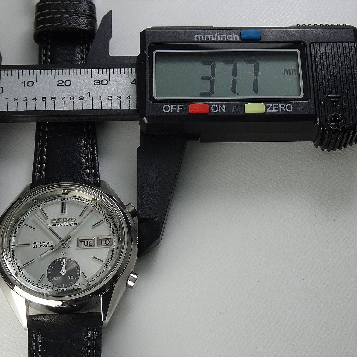 Vintage 1971 JAPAN SEIKO CHRONOGRAPH 7018-7000 23Jewels Automatic.
